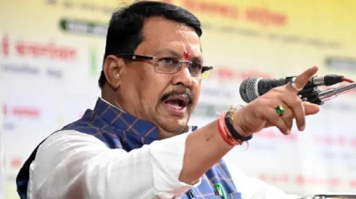 कांग्रेस नेता विजय वडेट्टीवार का नितेश राणे पर हमला, सरकार की भूमिका पर उठाए सवाल